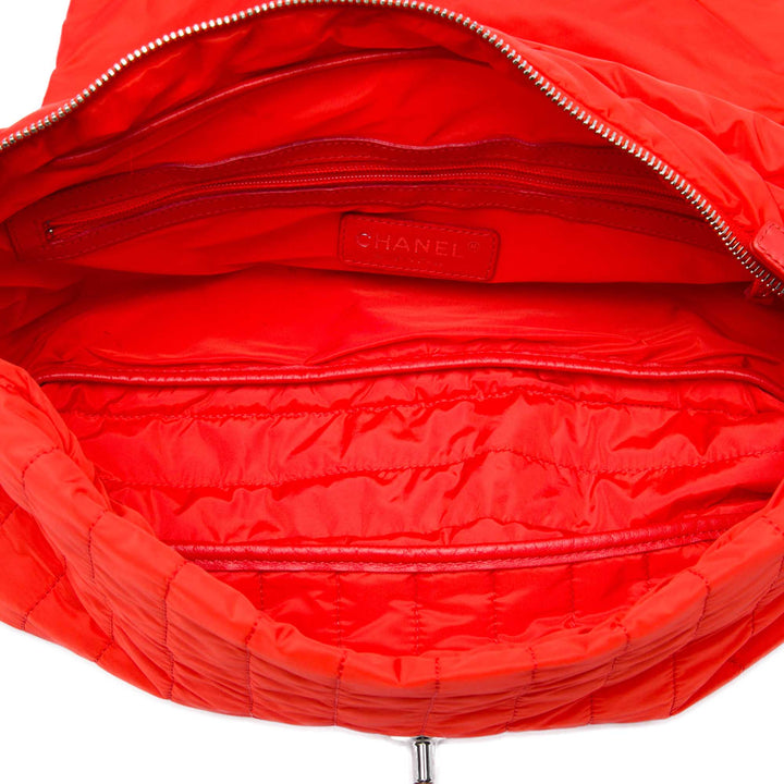 Chanel Matelassé Souple Shell à rabat Jumbo Rouge – vue 4 – GABY PARIS