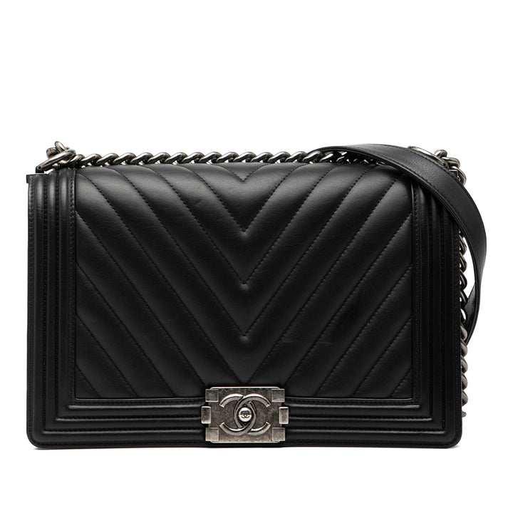 Chanel Medium Chevron Cuir d’agneau Boy à rabat