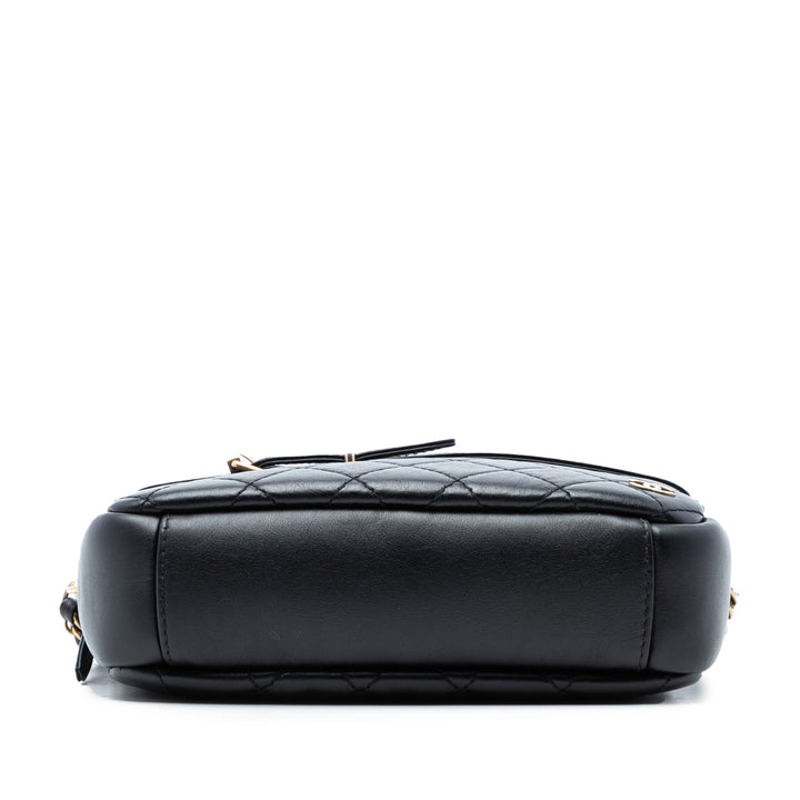 Matelassé Buckle Sac caméra Grand Cuir d'agneau Noir