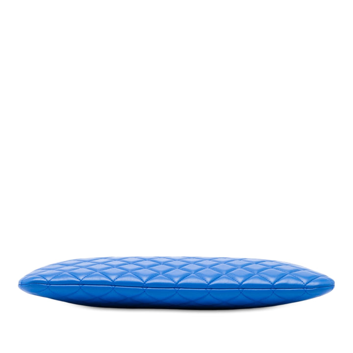 Matelassé O Étui Pochette Grand Cuir d'agneau Bleu
