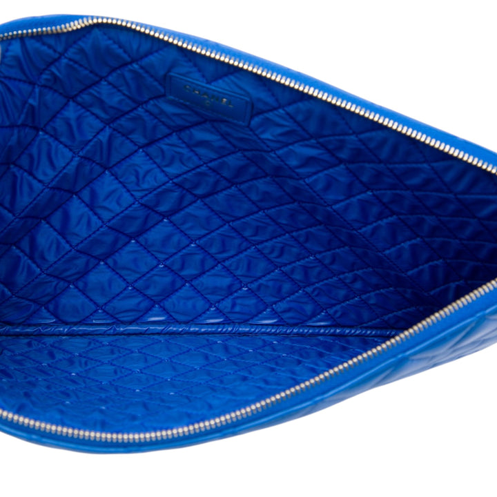 Matelassé O Étui Pochette Grand Cuir d'agneau Bleu