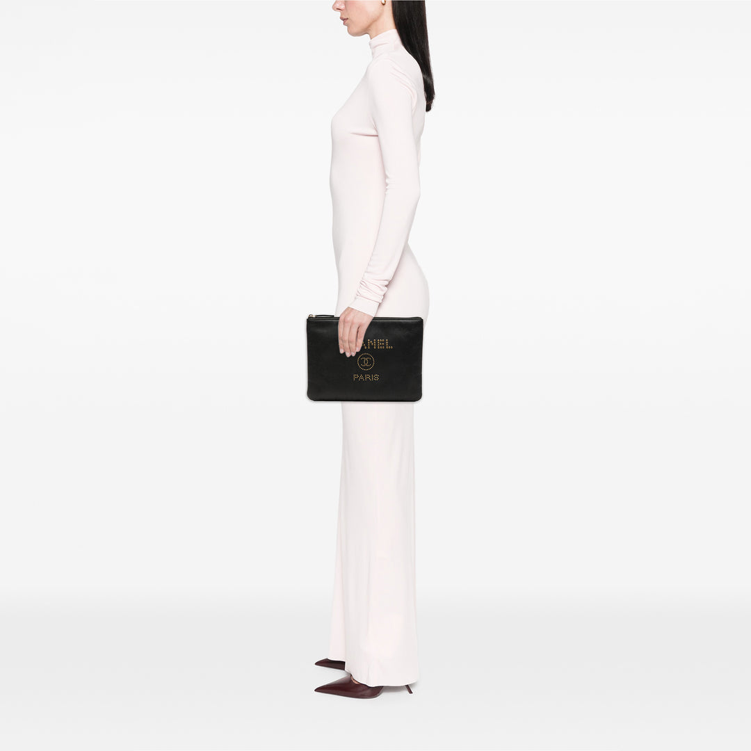 Chanel Medium Caviar Deauville clouté O Étui Pochette