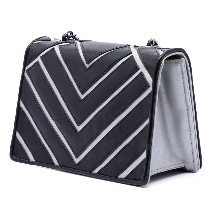 Chanel Small Chevron Cuir d’agneau Couture à rabat