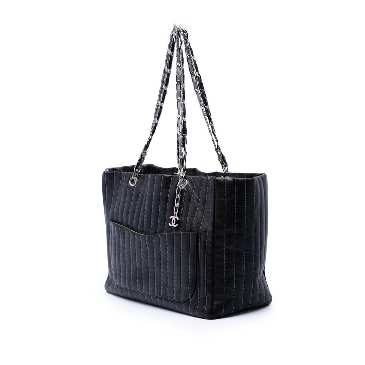 Chanel Large Cuir d’agneau Vertical Matelassé Mademoiselle Cabas
