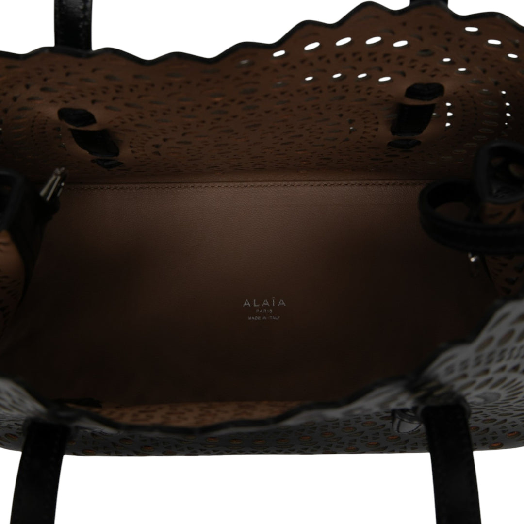 ALAÏA Vienne Laser Cut Mina 25 Cuir de veau Noir – vue 4 – GABY PARIS