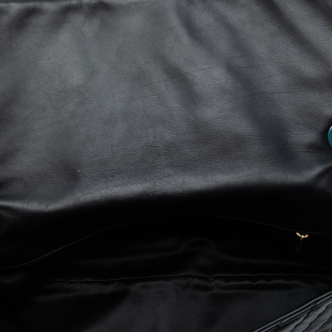 Chanel Jumbo Chevron Iridescent Cuir de veau Surpique à rabat