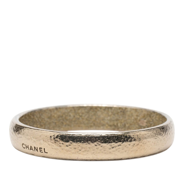 Chanel plaqué Logo Bangle