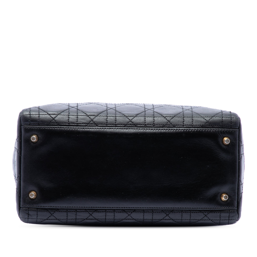 Dior Medium Cuir d’agneau Cannage Lady Dior