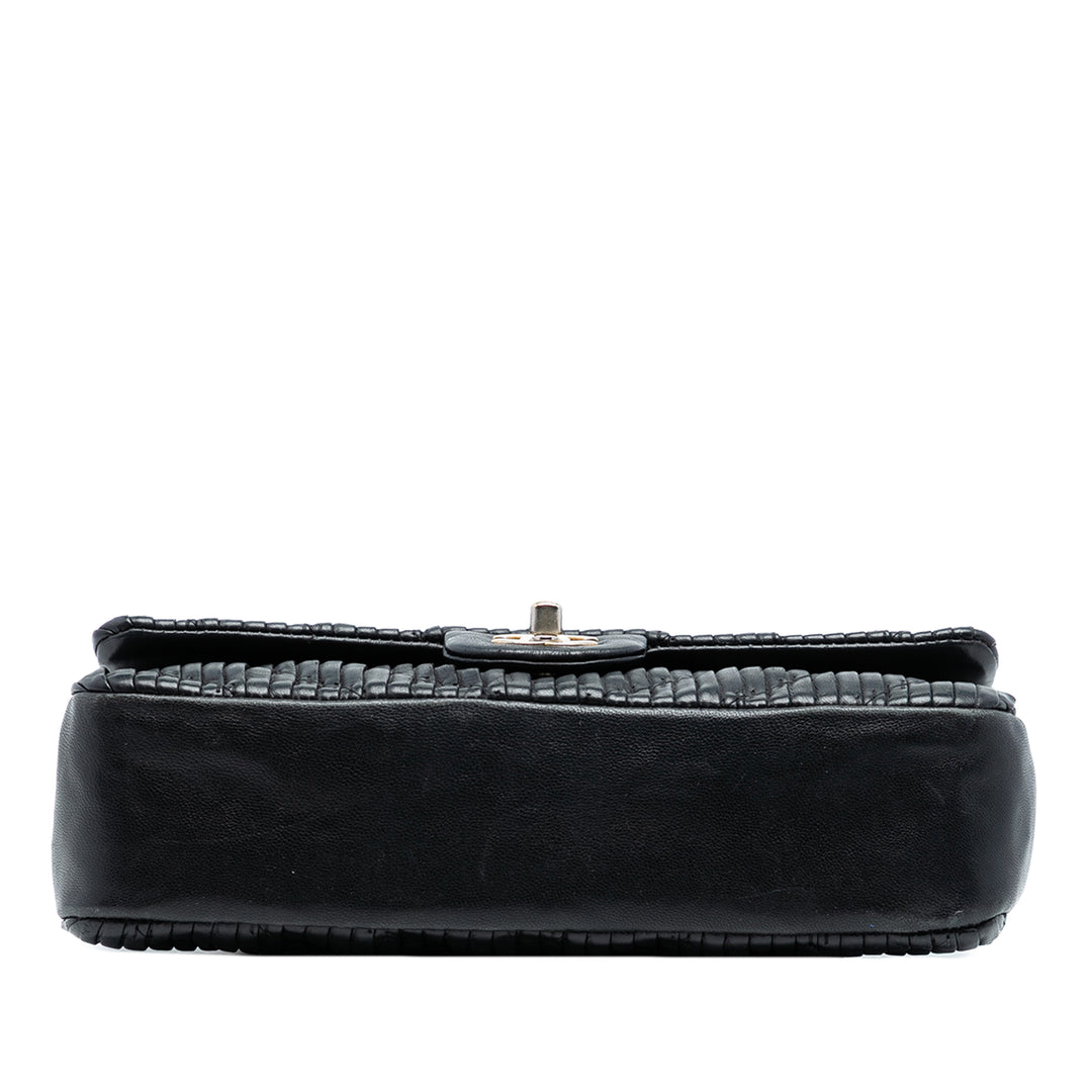 Chanel Medium Classic Chevron Cuir de veau Pleated Double rabat