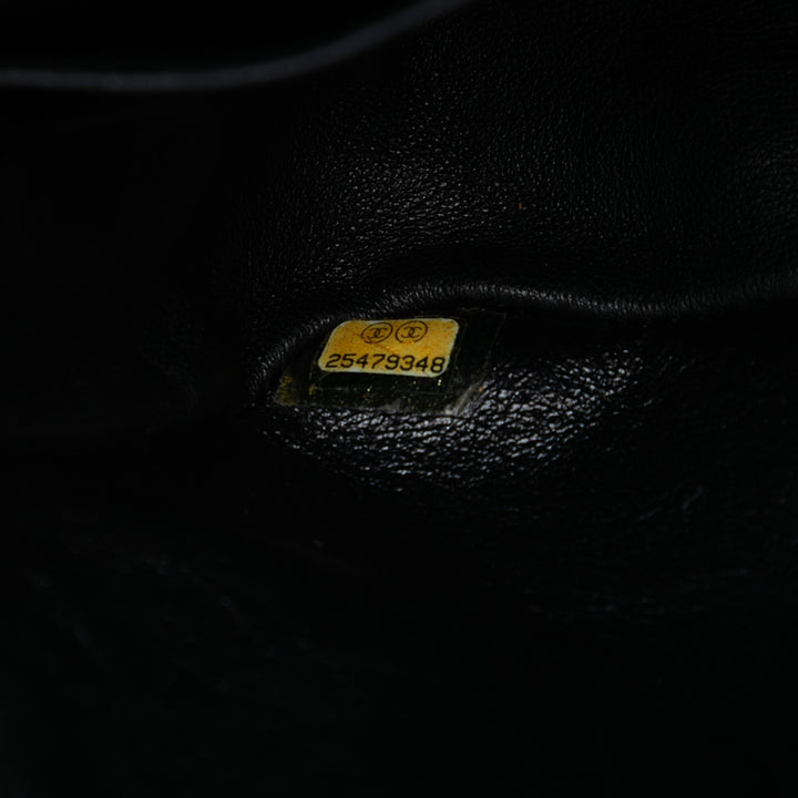 Chanel Medium Classic Chevron Cuir de veau Pleated Double rabat