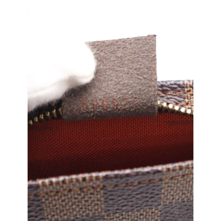 Louis Vuitton Trousse Pochette Damier Ébène Marron – vue 8 – GABY PARIS