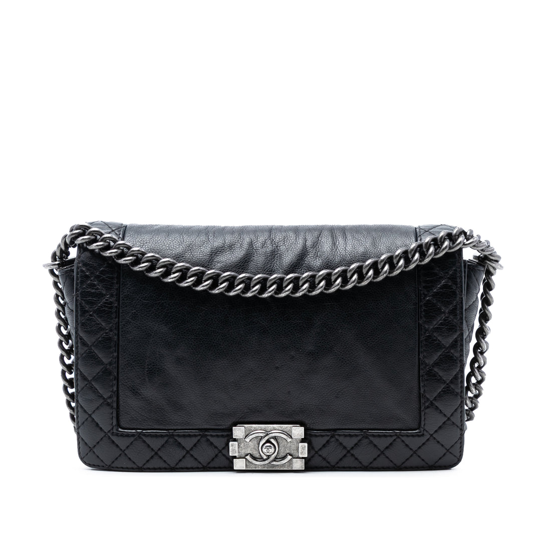 Chanel Boy Reverso à rabat Moyen Cuir de veau