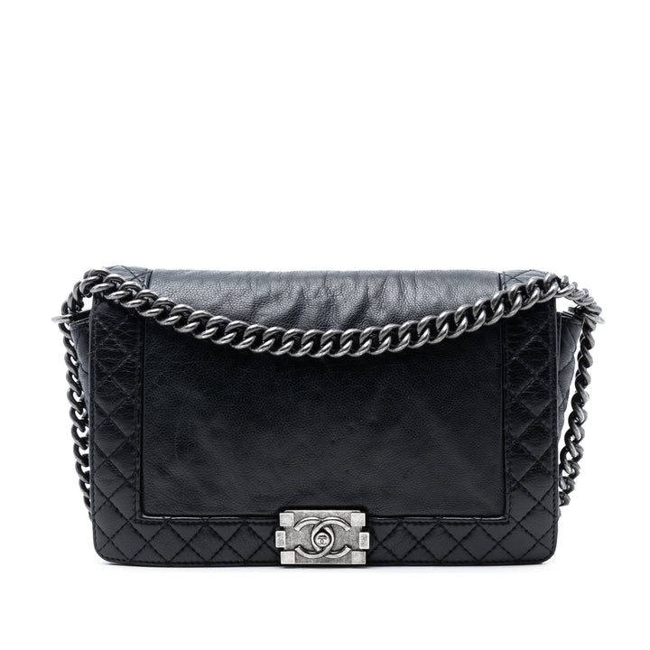 Chanel Boy Reverso à rabat Moyen Cuir de veau
