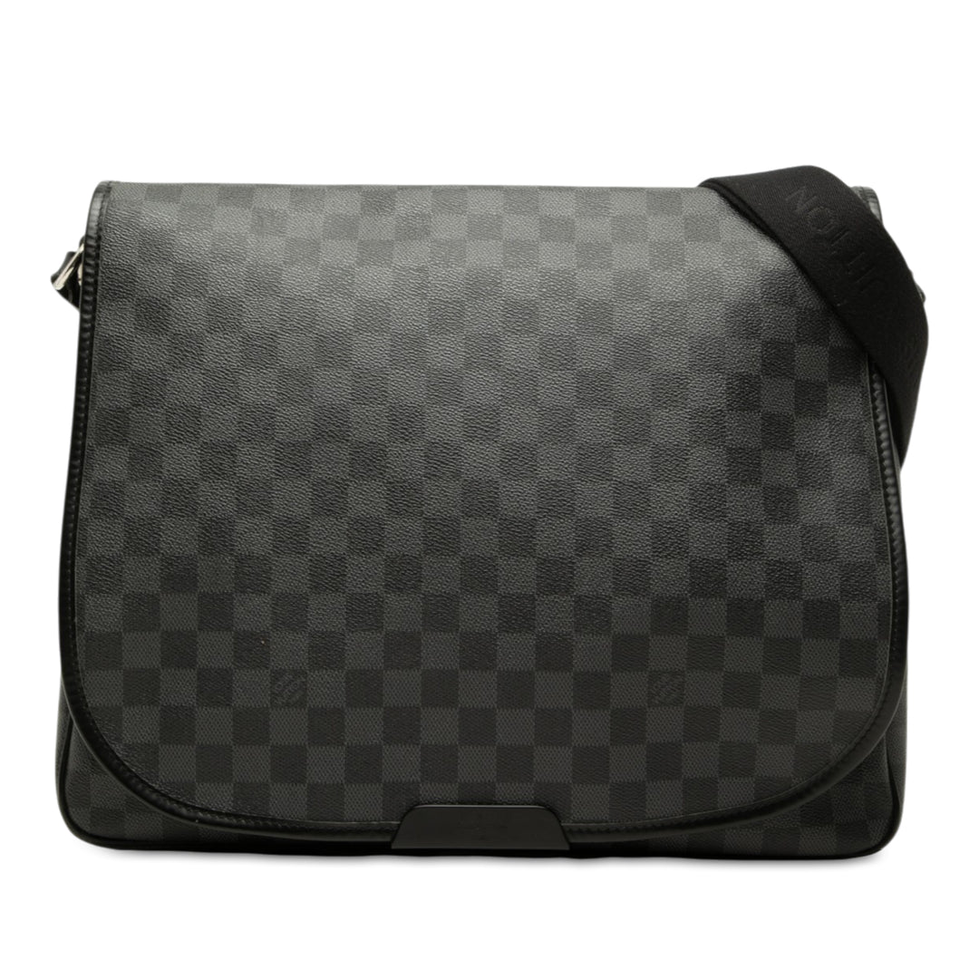 Louis Vuitton Daniel GM Damier Graphite Noir – vue principale – GABY PARIS
