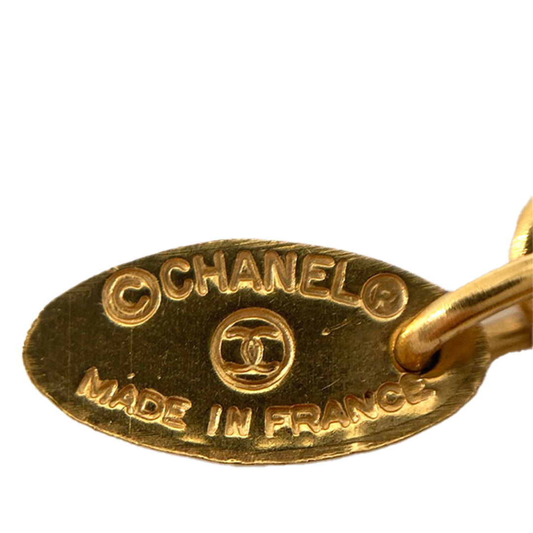 Chanel CC plaqué Medallion Sunburst Pendant Collier Doré – vue 5 – GABY PARIS