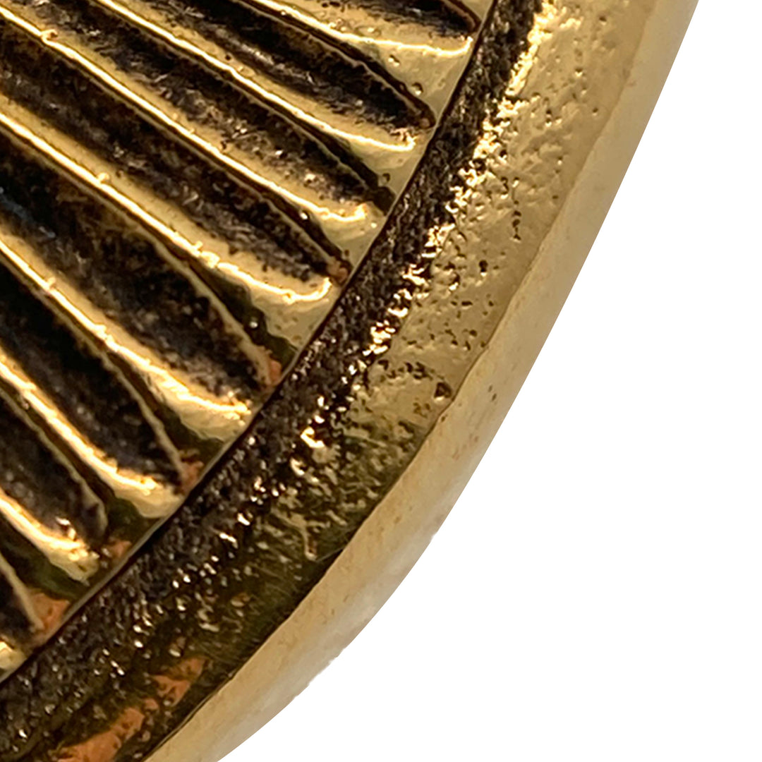 Chanel CC plaqué Medallion Sunburst Pendant Collier Doré – vue 8 – GABY PARIS
