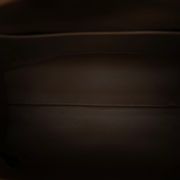 Dior Macrocannage Caro Sac seau Petit Cuir d'agneau Marron – vue 4 – GABY PARIS