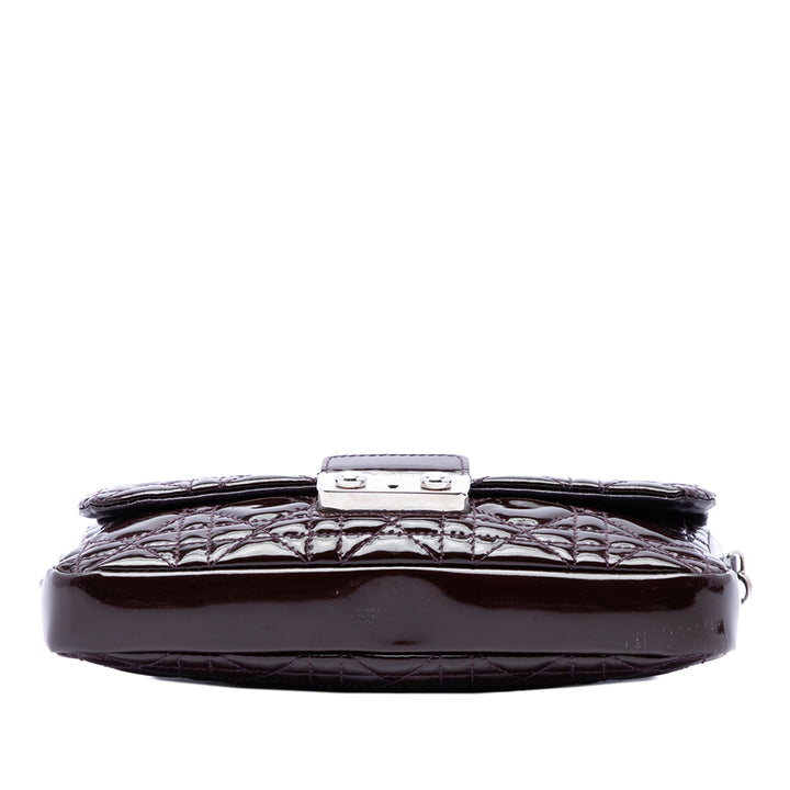Dior Cannage New Lock Pochette Sac Violet – vue 3 – GABY PARIS