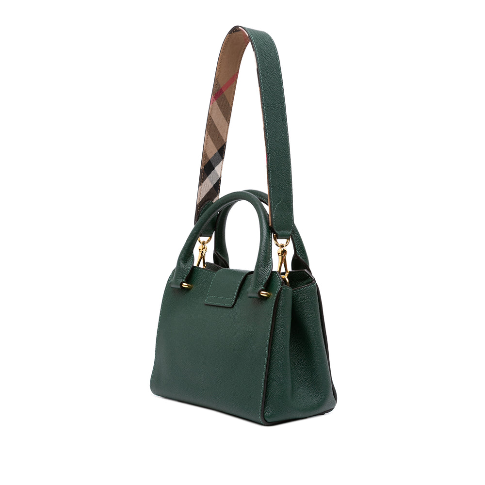 Burberry grainé Buckle Cabas Petit Cuir de veau grainé Vert – vue 2 – GABY PARIS