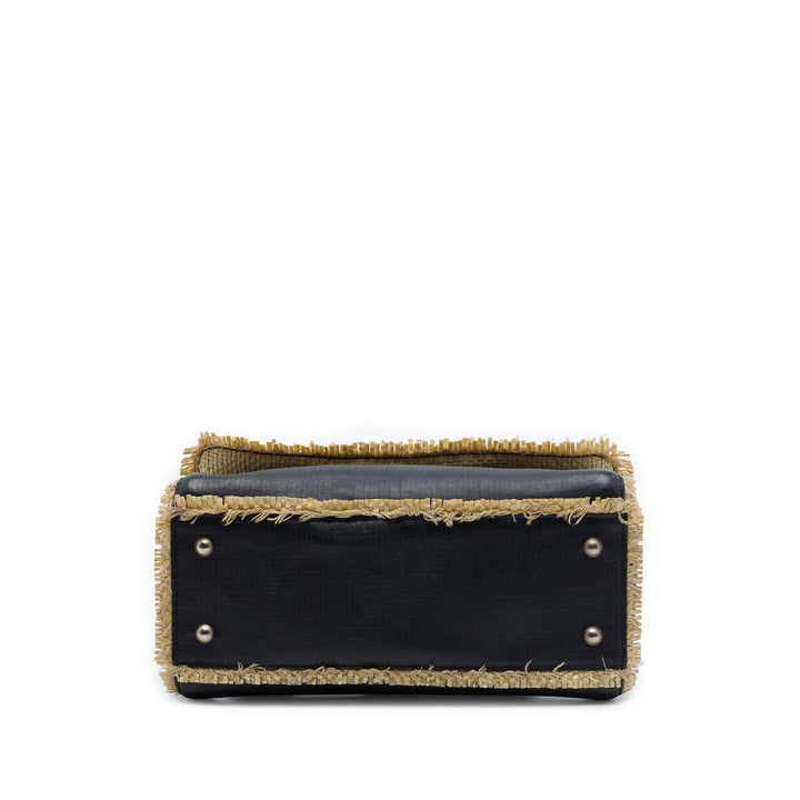 Chanel CC Raffia Fringe à finitions Cuir de veau Chain à rabat