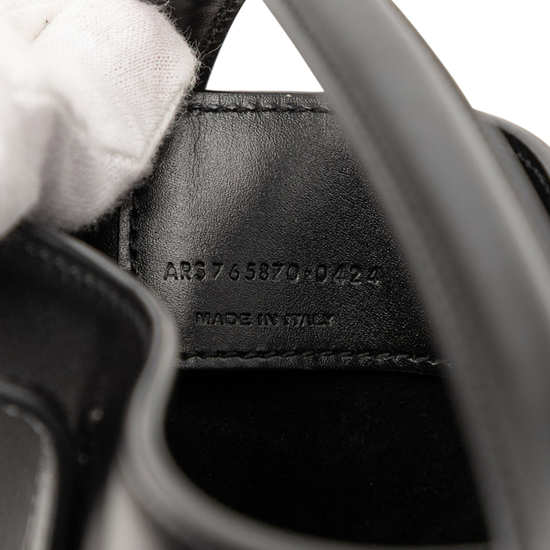 Saint Laurent Mini Shiny Cuir de veau Le 37 Bucket Bag Noir – GABY PARIS Authentique