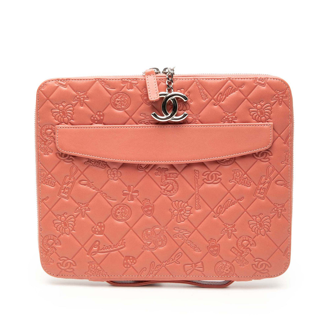 Chanel embossé Cuir d’agneau Lucky Symbols iPad Étui
