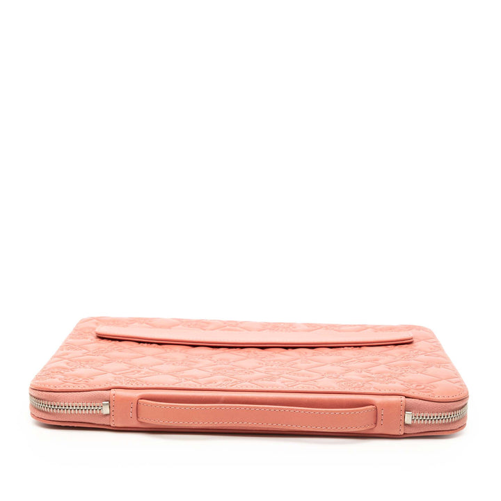 Chanel embossé Cuir d’agneau Lucky Symbols iPad Étui