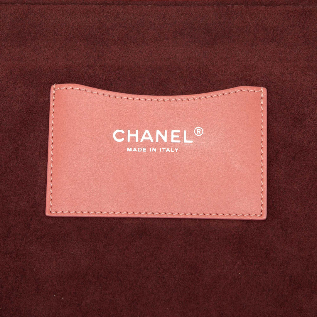 Chanel embossé Cuir d’agneau Lucky Symbols iPad Étui