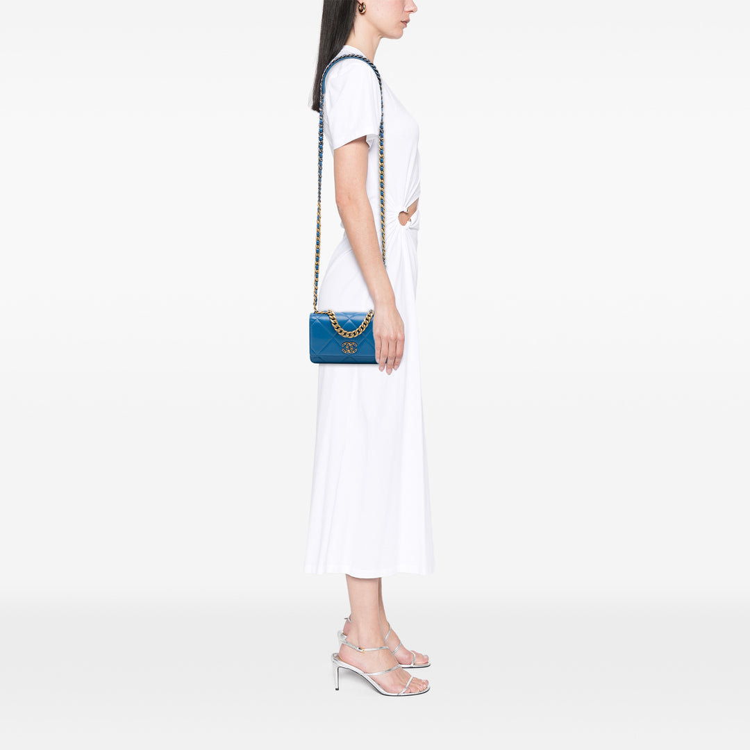 Chanel Matelassé 19 Wallet on Chain Cuir d'agneau