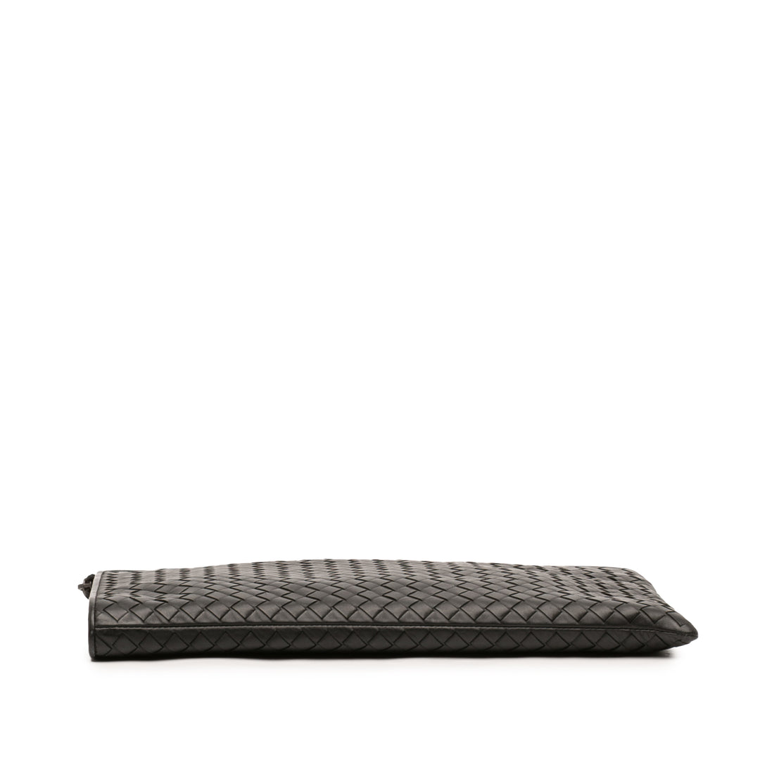 Bottega Veneta Étui Intrecciato Document nappa Moyen Noir – vue 3 – GABY PARIS