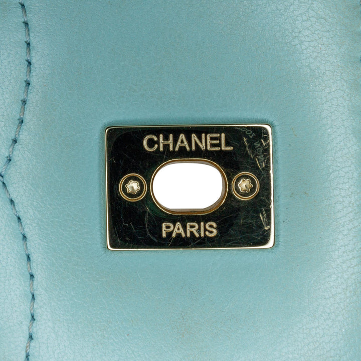 Chanel Small Quilted Cuir d’agneau Trendy CC Flap Bleu