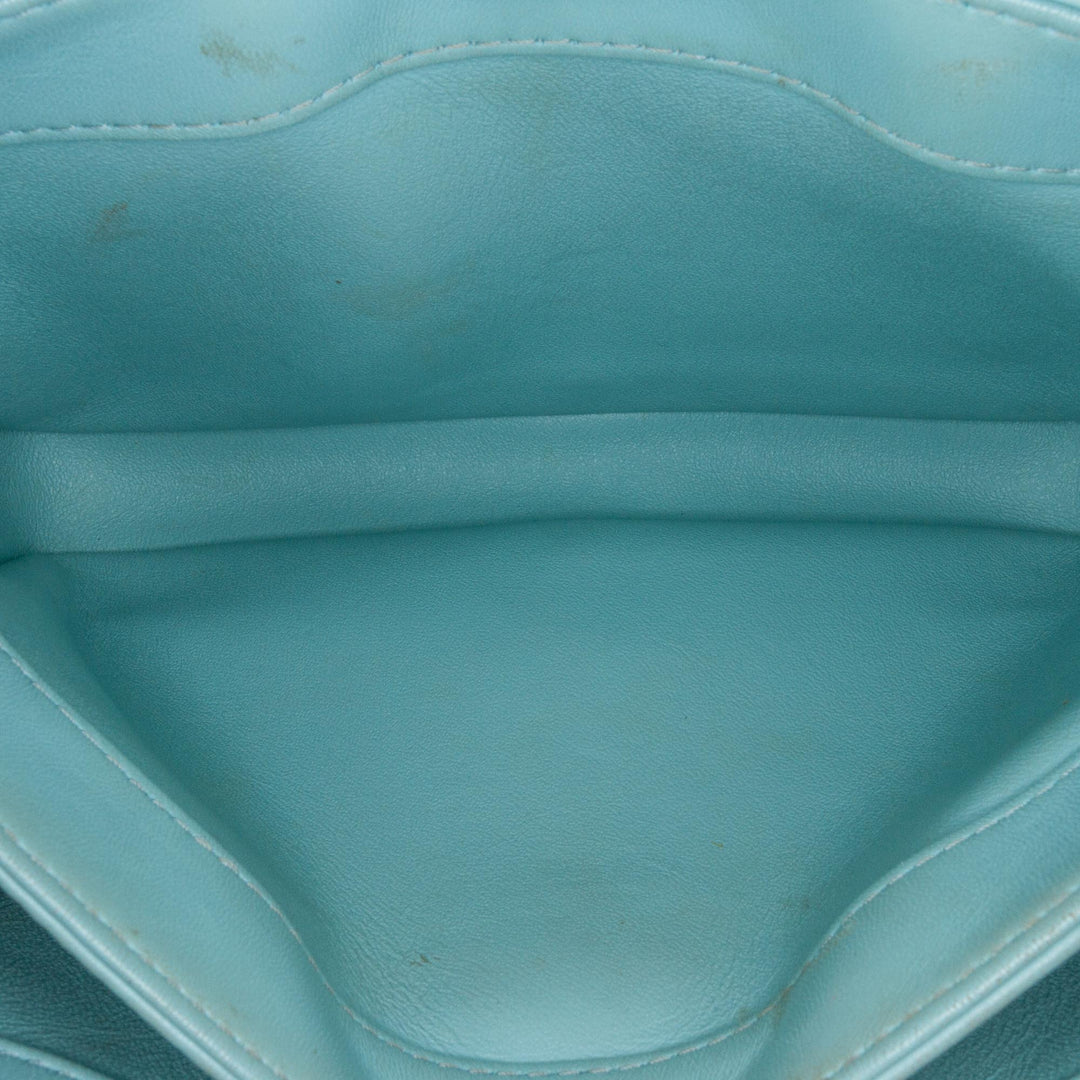 Chanel Small Quilted Cuir d’agneau Trendy CC Flap Bleu – GABY PARIS Authentique