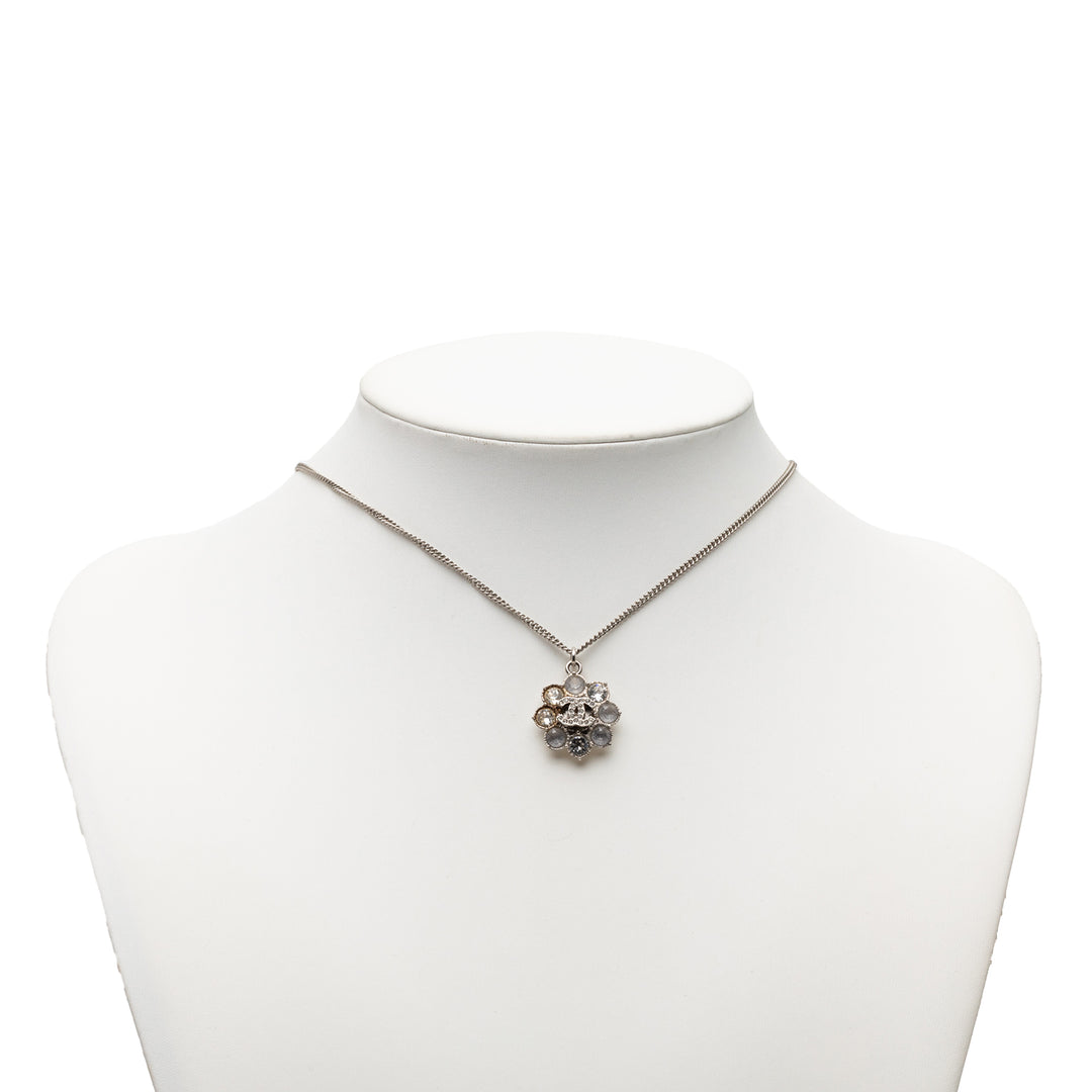 Chanel CC Brass Strass Flower Pendant Collier Métal