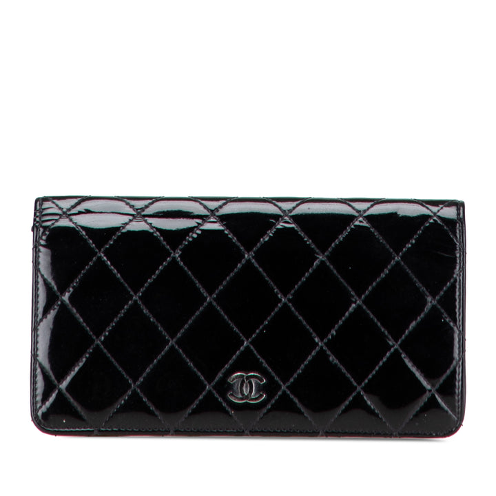Chanel CC Quilted Cuir verni L Yen Bifold Wallet Noir