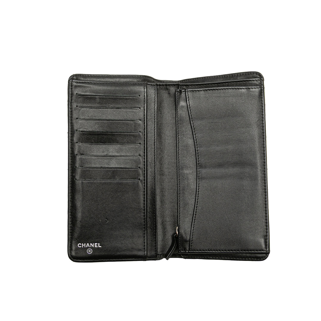 Chanel CC Quilted Cuir verni L Yen Bifold Wallet Noir