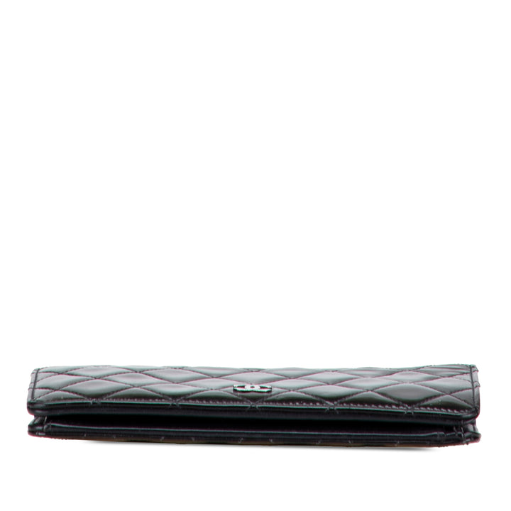 Chanel CC Quilted Cuir verni L Yen Bifold Wallet Noir