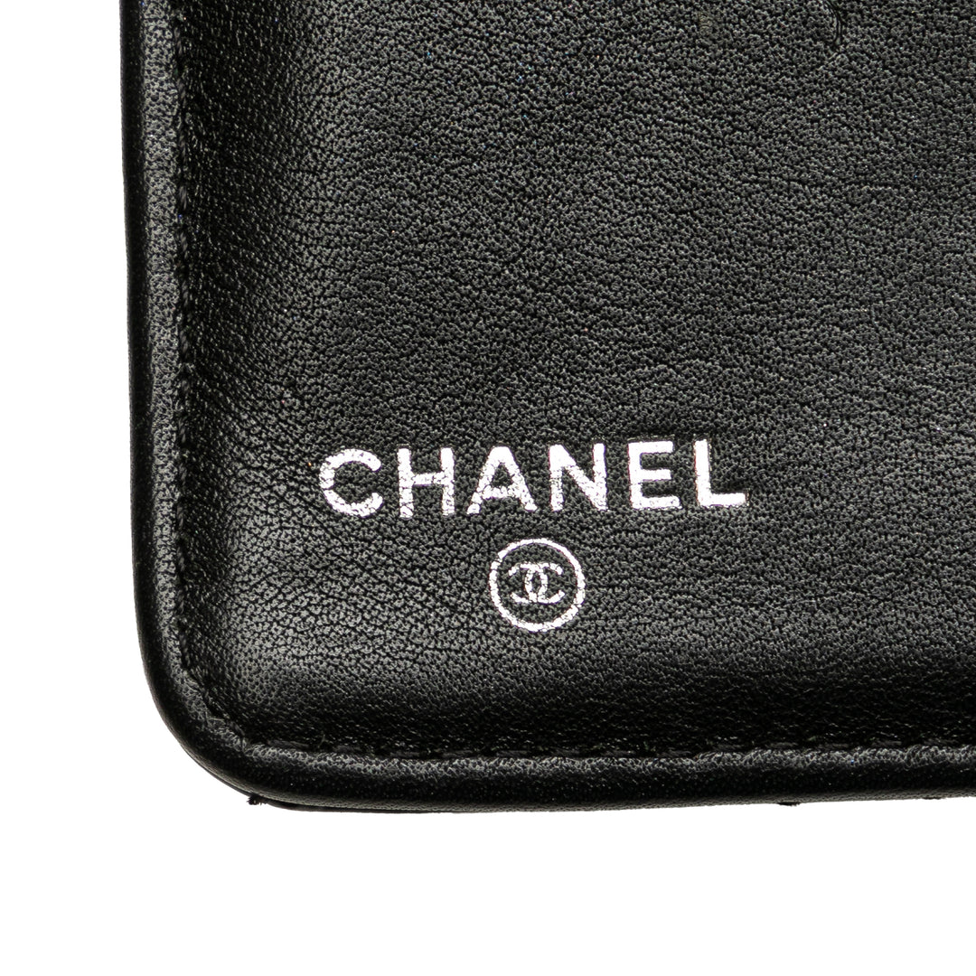 Chanel CC Quilted Cuir verni L Yen Bifold Wallet Noir