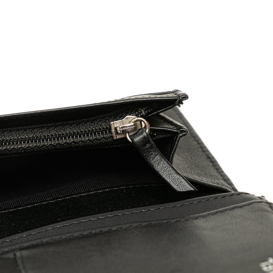 Chanel CC Quilted Cuir verni L Yen Bifold Wallet Noir
