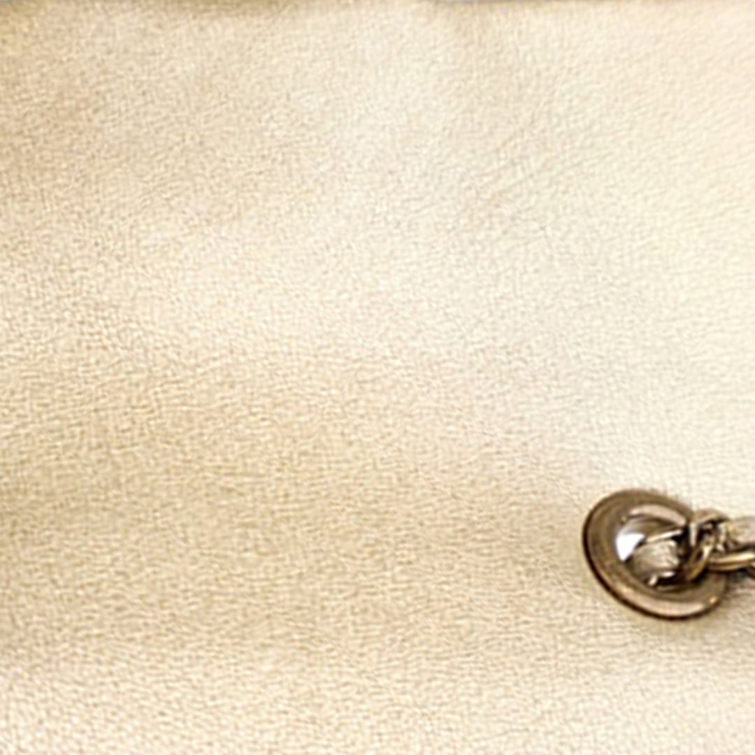 Chanel Small Micro Matelassé Metallic Cuir d'agneau Coin à rabat