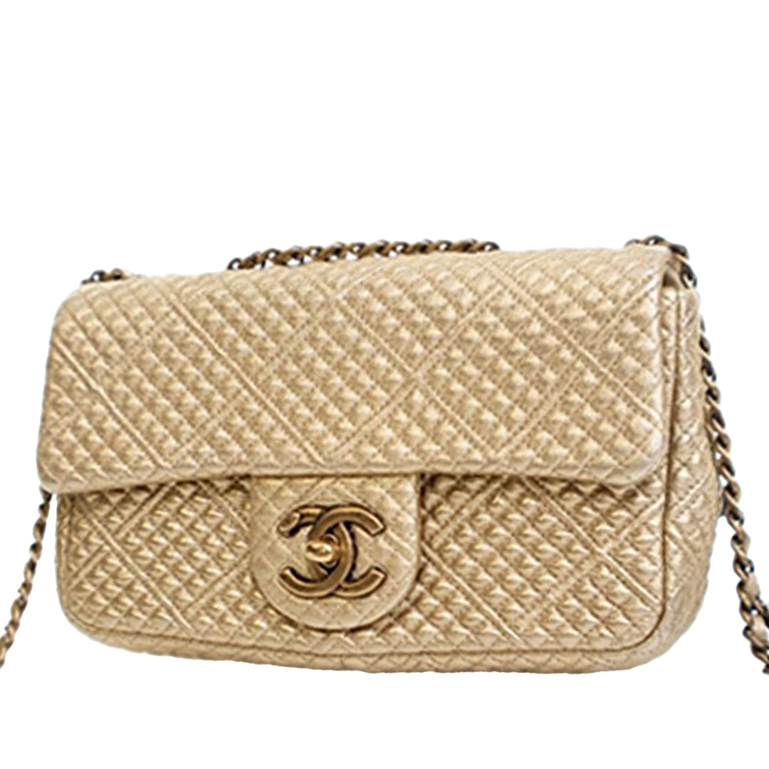 Chanel Small Micro Matelassé Metallic Cuir d'agneau Coin à rabat
