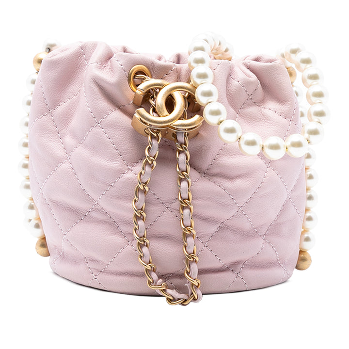 Chanel Mini Matelassé Cuir de veau About Perles Drawstring Bucket Bag
