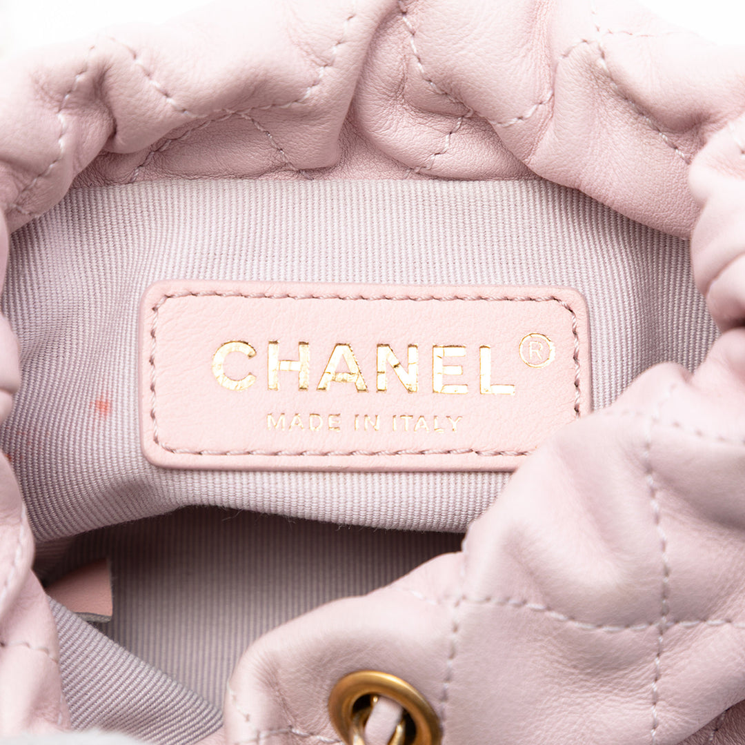 Chanel Mini Matelassé Cuir de veau About Perles Drawstring Bucket Bag