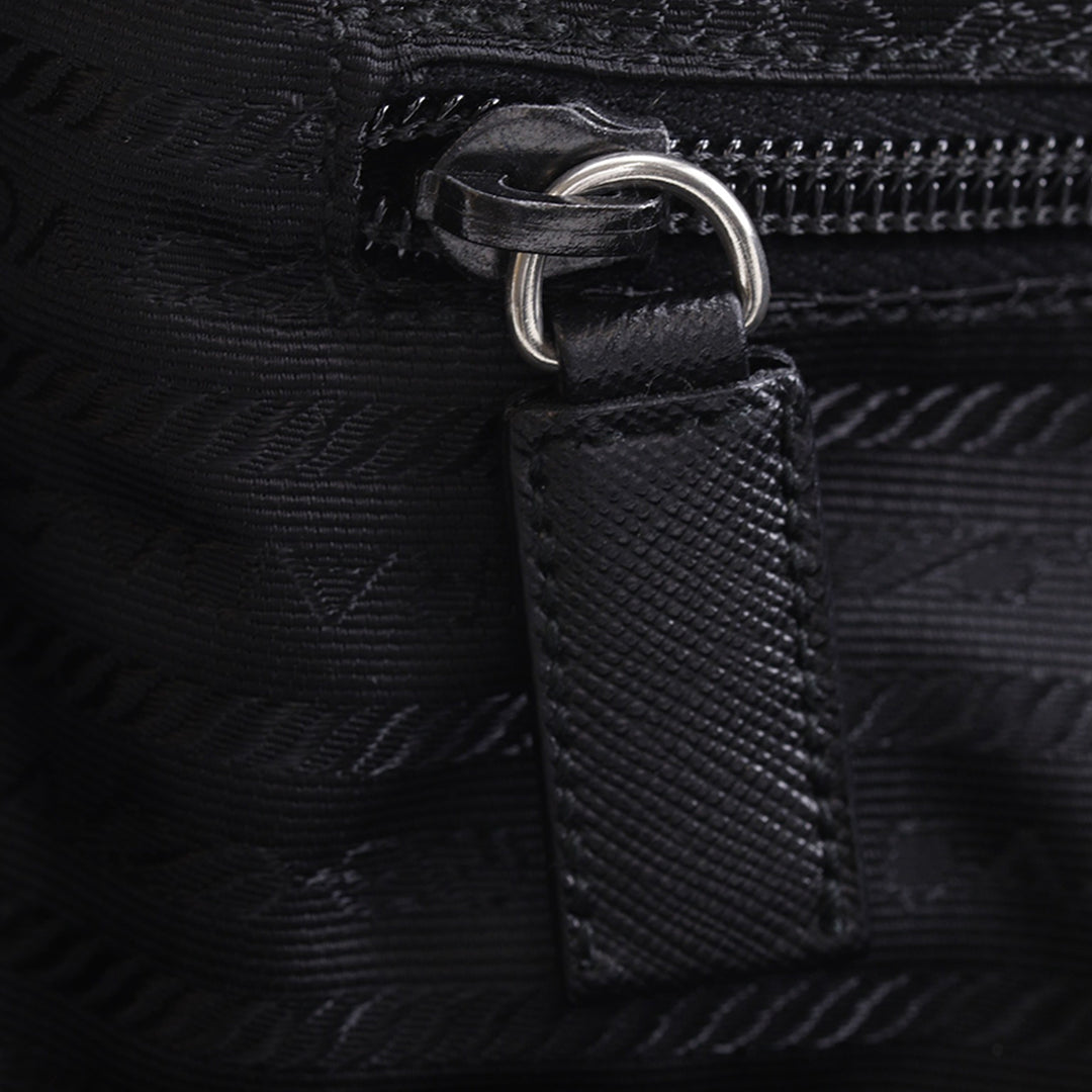 Prada Sac de voyage à finitions de voyage Saffiano Noir – vue 10 – GABY PARIS