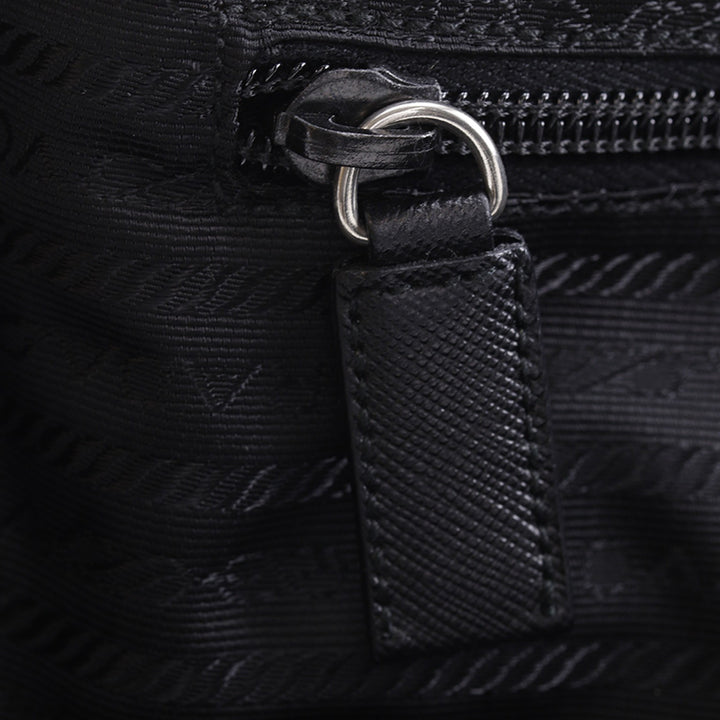 Prada Sac de voyage à finitions de voyage Saffiano Noir – vue 10 – GABY PARIS