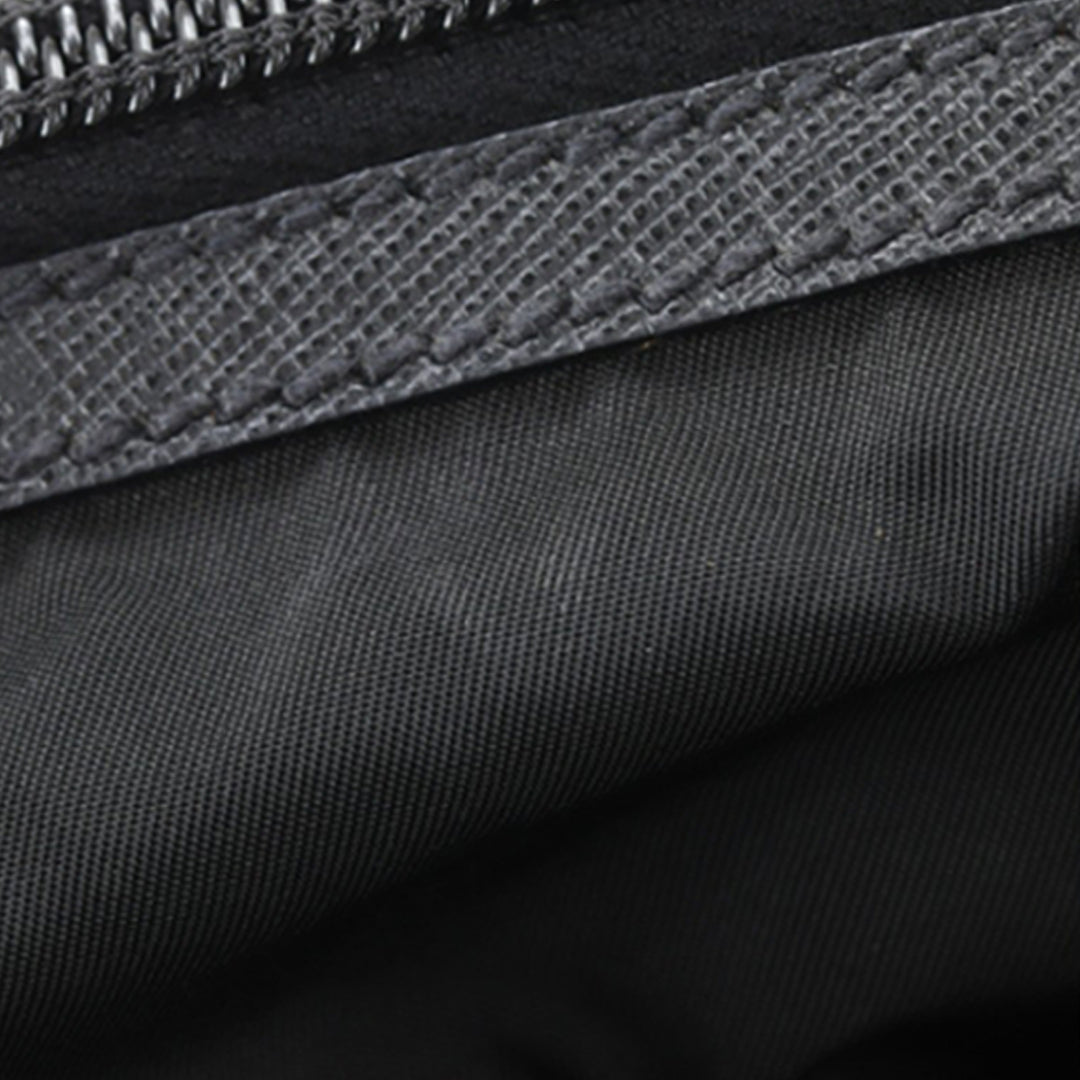 Prada Sac de voyage à finitions de voyage Saffiano Noir – vue 19 – GABY PARIS