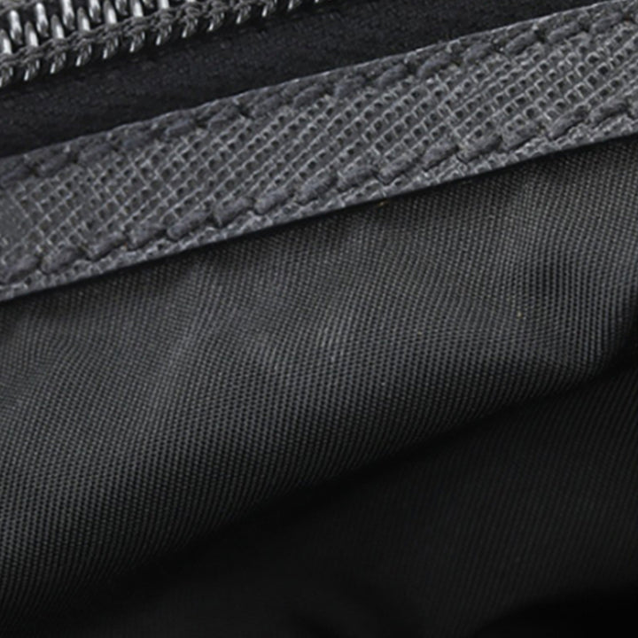 Prada Sac de voyage à finitions de voyage Saffiano Noir – vue 19 – GABY PARIS
