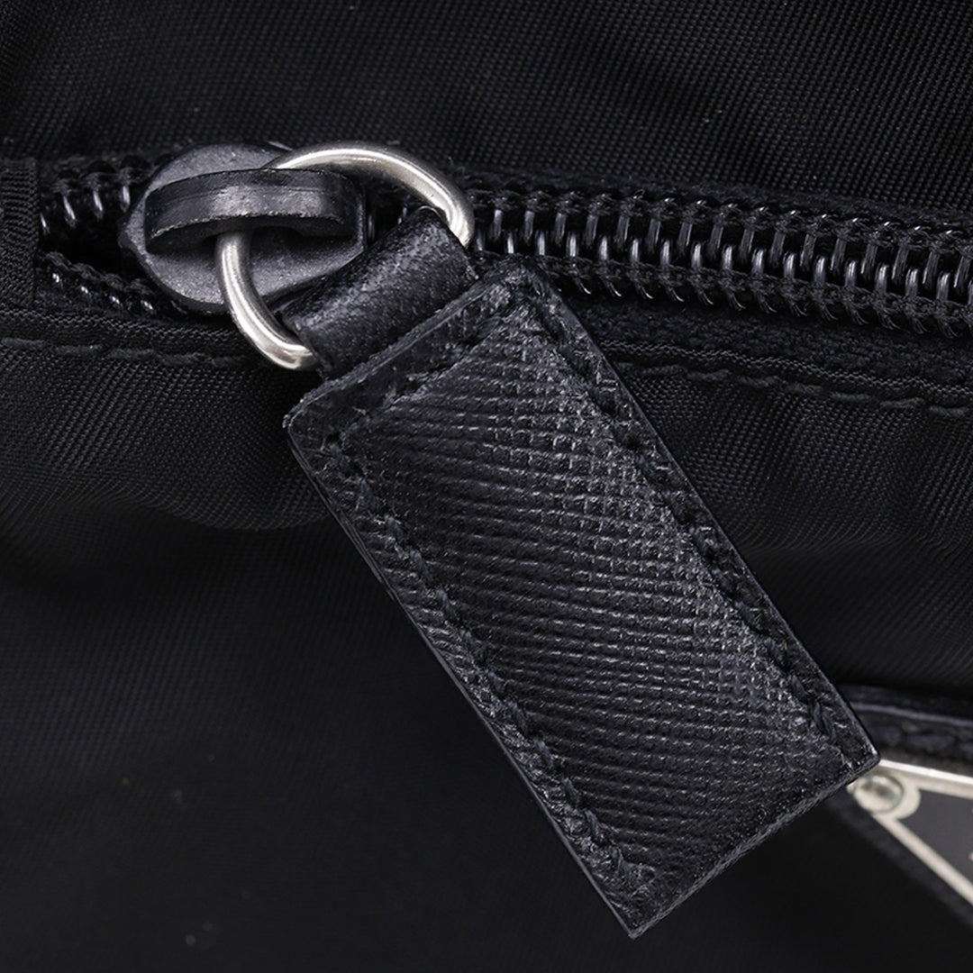 Prada Sac de voyage à finitions de voyage Saffiano Noir – vue 9 – GABY PARIS