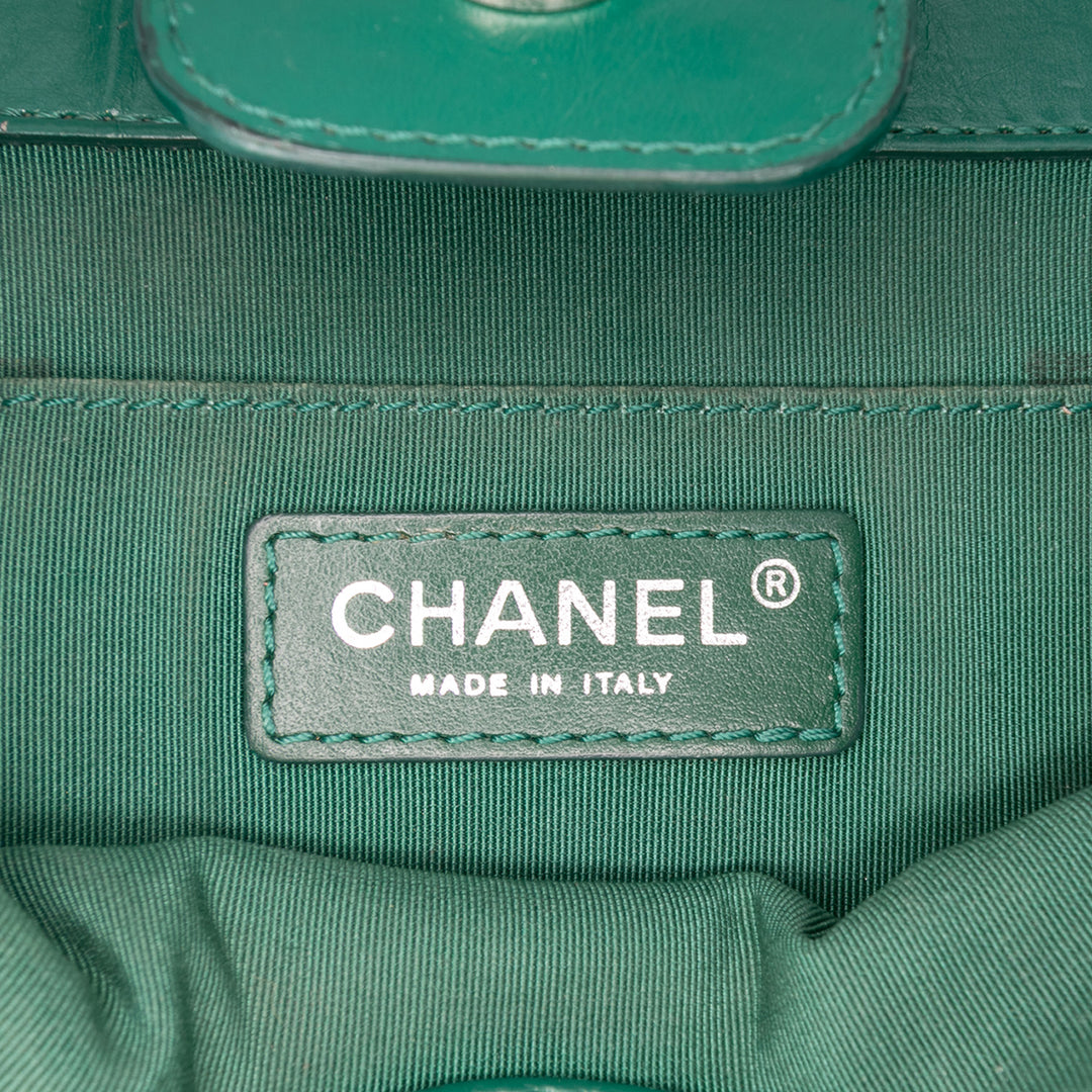 Chanel CC Matelassé froissé Cuir de veau Front Pocket Sac porté croisé