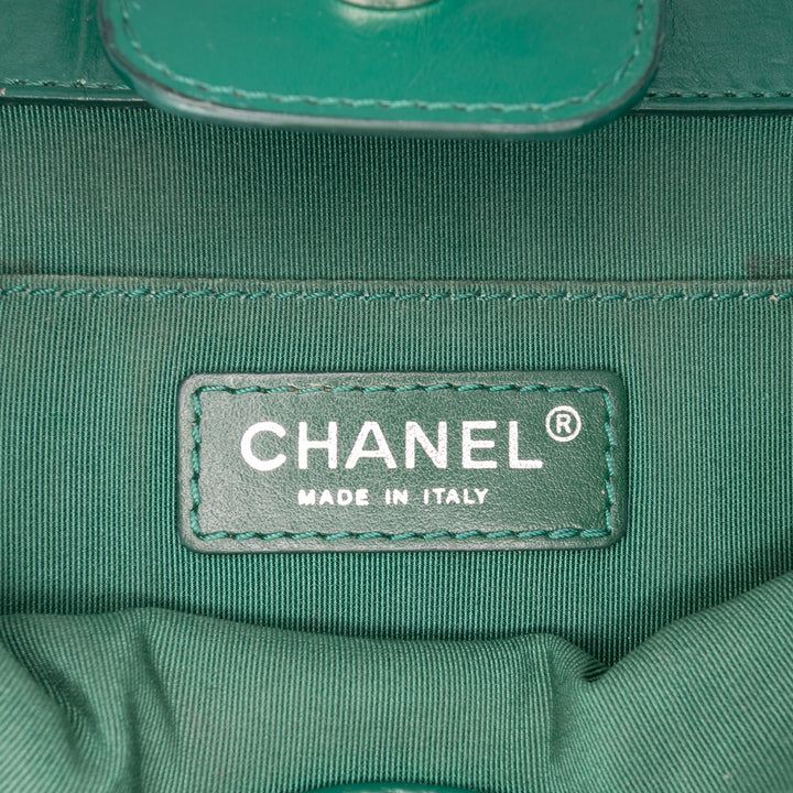 Chanel CC Matelassé froissé Cuir de veau Front Pocket Sac porté croisé