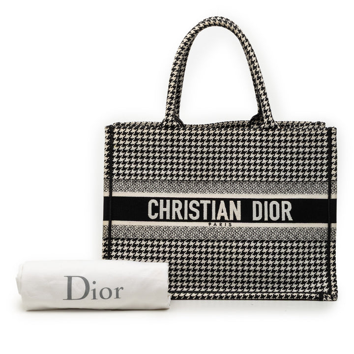 Dior Medium Toile Houndstooth brodé Book Cabas